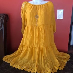 Quarter long sleeves dress